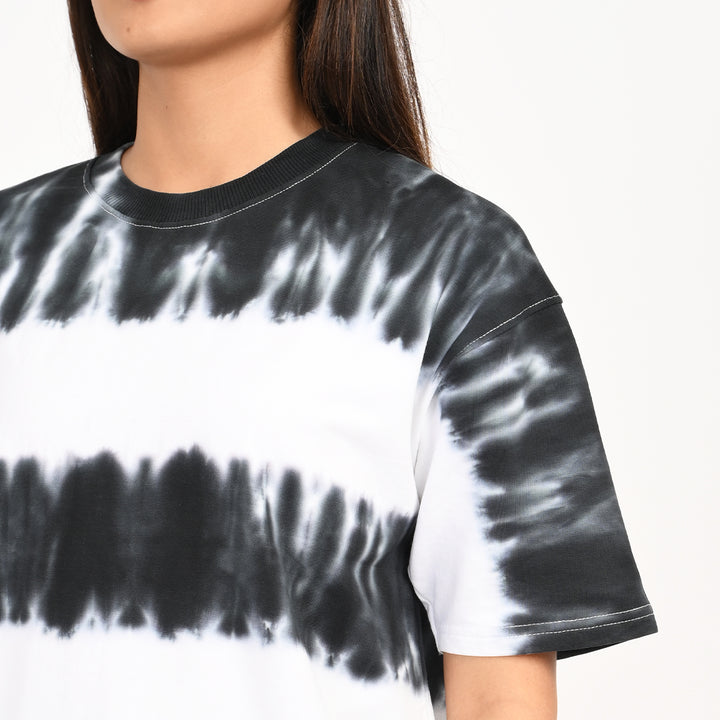 Tie and dye black and white Female