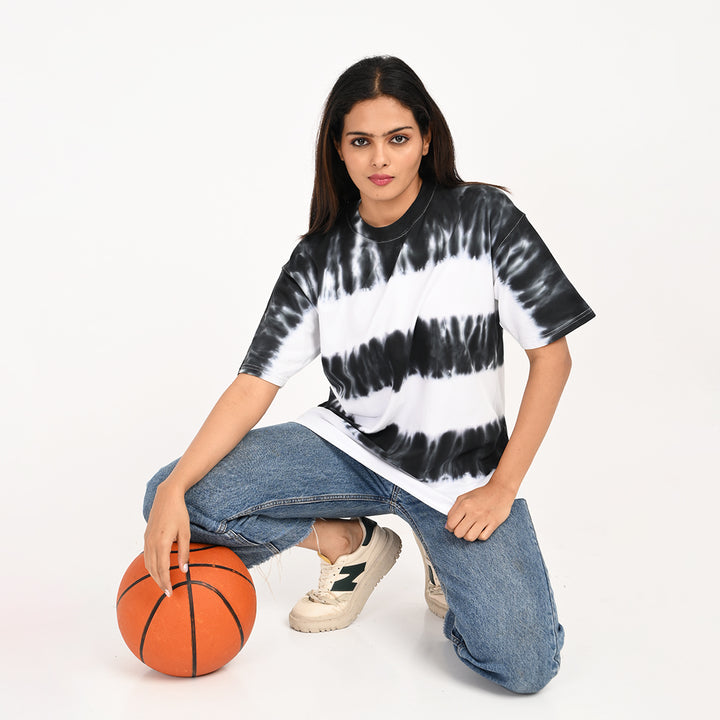 Tie and dye black and white Female